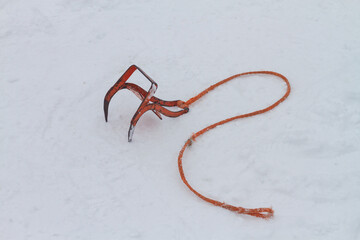 Anchor for fixing sledges with dog sleds in the snow