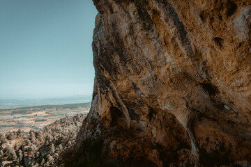 lugar rocoso con desprendimiento 