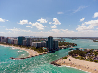 Fototapeta premium Beautiful scenic photo Miami Beach inlet facing southwest
