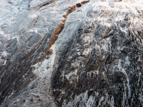 texture of mountain peak with snow