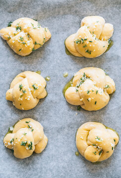 Garlic knots