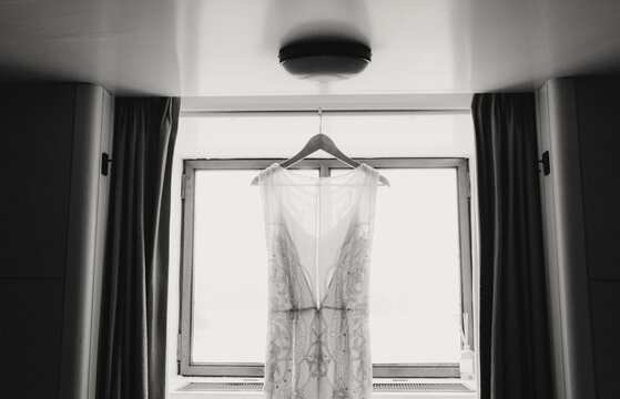 black and white image of a stunning wedding dress with twenties look