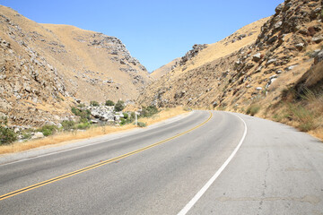 Scenic route along the Kern River in Sequoia National Forest, California, USA