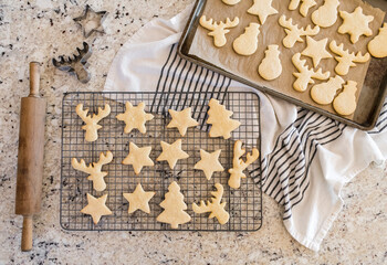 Baking christmas cookies