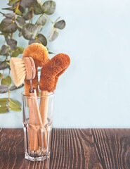 zero waste cleaning, plastic free eco natural coconut brushes for washing dishes, comb, toothbrush, glass straws, eco friendly