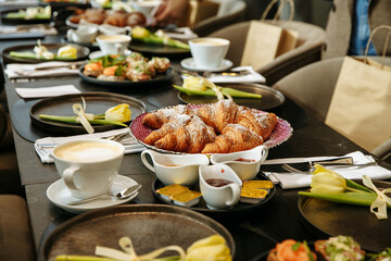 served table in restaurant