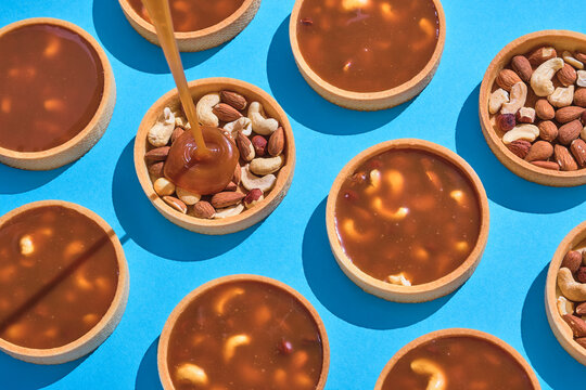 Many desserts. Tart pattern.