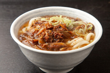 牛肉とごぼうのうどん