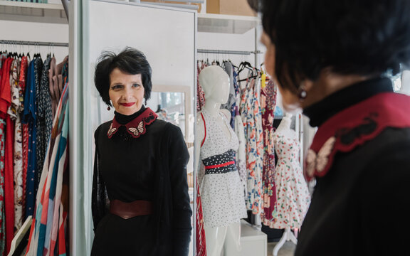 Beautiful And Stylish Old Woman Fashion Designer