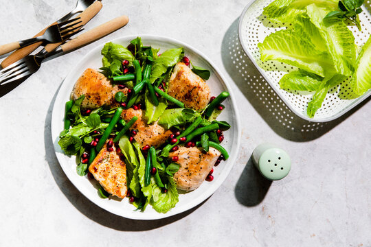 Chicken breast and green bean salad