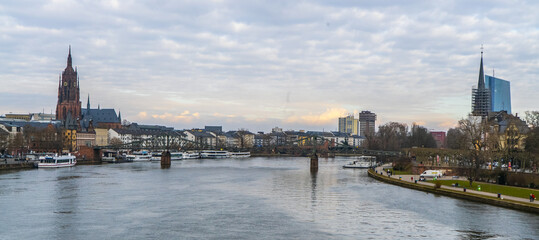 Obraz premium River Main in Frankfurt Germany - travel photography