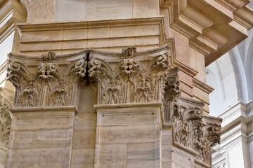 Capitelli