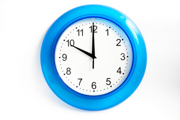 ten o'clock blue clock