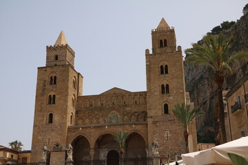 Fototapeta na wymiar Santissimo Salvatore Cathedral in Cefalù, Sicily Italy