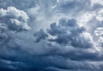 USA, New Mexico. Thunderstorm brewing.