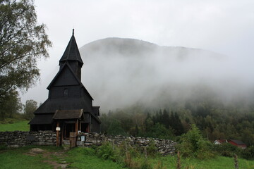 Fototapeta na wymiar Iglesia de Urnes, las más antigua de Noruega.