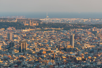 Fototapeta premium Beautiful panoramic view of Barcelona, Spain during sunset