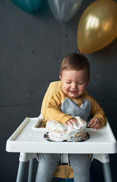 Baby boy first smash cake experience