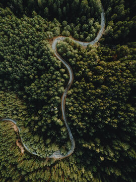 Aerial curve roads