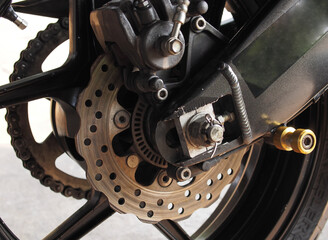 Rear disc brakes for big bike motorcycles