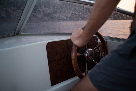 Steering wheel in an old yacht