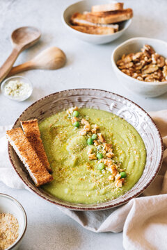 Peas and zucchini creamy soup