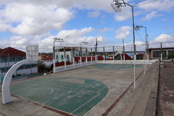 Basketball court on top of flores