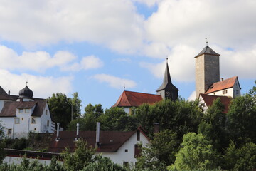 Fototapeta na wymiar Aufseß in der Fränkischen Schweiz Franken Dorf und Burg