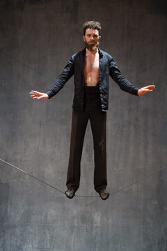 man standing still on a rope n.03