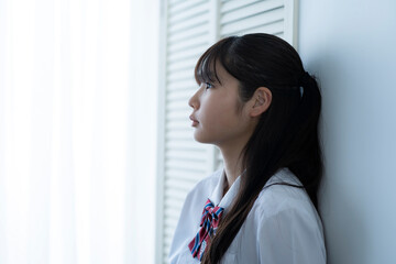 日本人女子学生の横顔