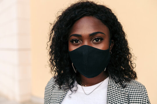Black woman with face mask