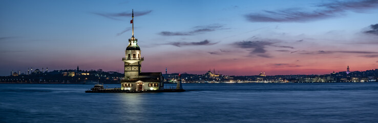 Beautiful Maiden's Tower sunset panorama in istanbul