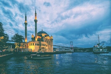 Fototapeta na wymiar Istanbul Ortakoy Mosque Sunset