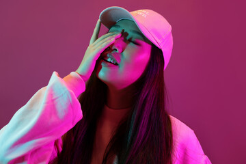Chinese young woman in the studio