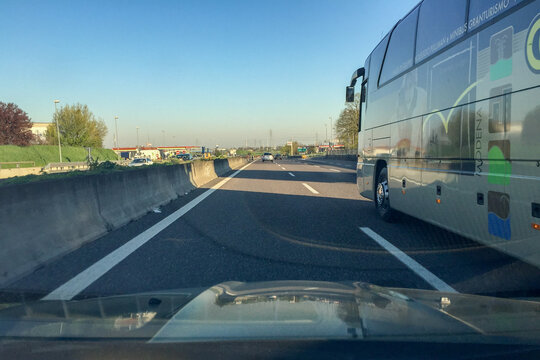 traffik on the road