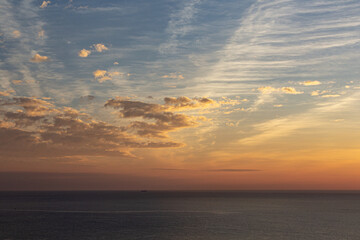 Un tramonto sul mare