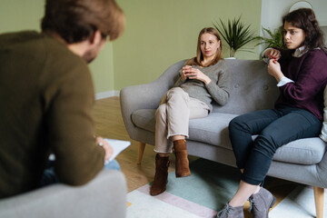 lesbian couple at the psychologist's appointment