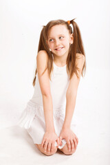Obraz premium little girl in white dress