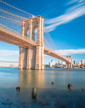 Fototapeta a magnificent view of the lower Manhattan and Brooklyn Bridge, New York City