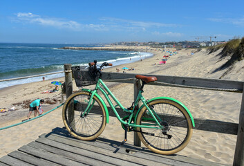 Fototapeta premium bicycle on the beach