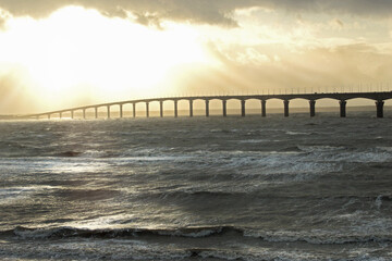 Fototapeta premium Pont de l'Ile de Ré en tempête