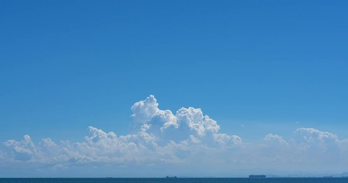 遠くに見える積乱雲の流れをタイムラプス撮影 動画撮影
