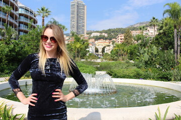 Bogata dziewczyna w Monte Carlo