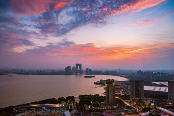 Obraz premium sunset over the city