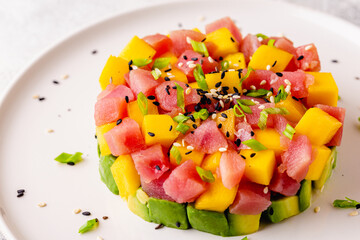 Tuna mango avocado salad tartare.