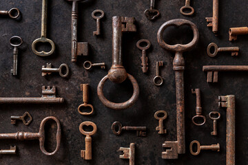 Pattern of many different antique keys.
