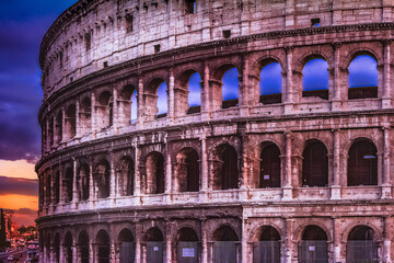 Fototapeta premium Last rays of sunlight hitting the Coliseum in Rome
