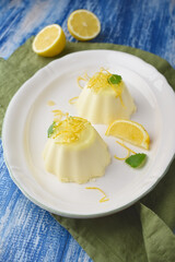Panna cotta lemon