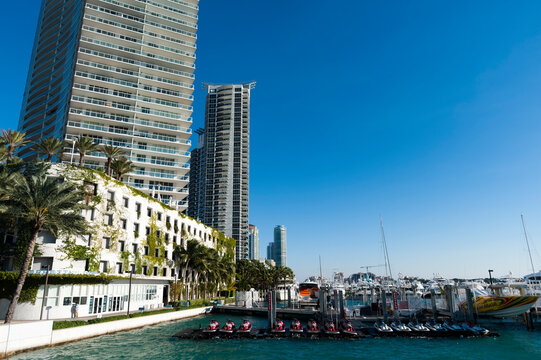 Skyscraper by marina, South beach, miami beach, Miami, Florida, USA