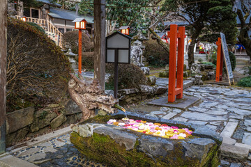 奥州柳津虚空蔵尊　黄土山の黄金水